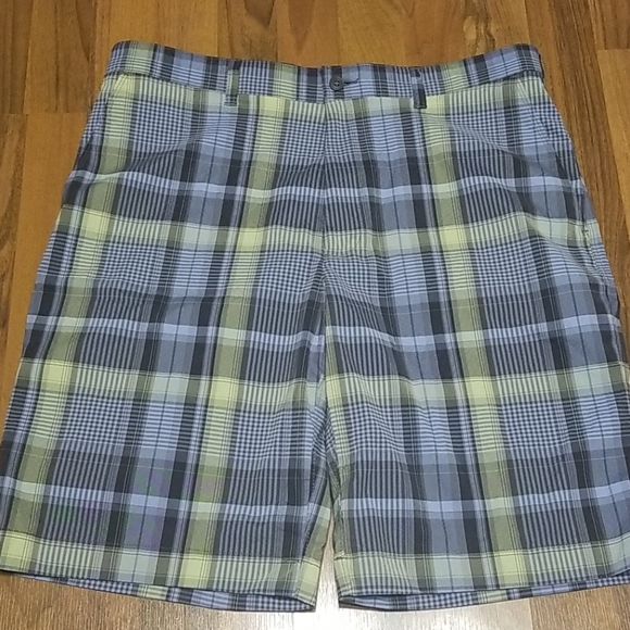 PGA Tour Other - PGA Tour Men's Blue Green Plaid Golf Shorts 34W